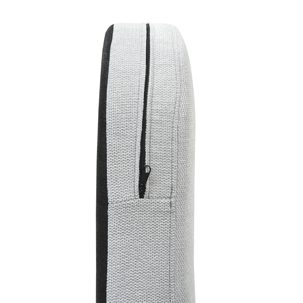 Poltrona da salotto con poggiatesta in tessuto grigio chiaro con gambe nere elegante soggiorno glamour