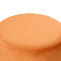 Pouf imbottito in velluto arancione e rattan intrecciato a forma di anello solido glamour