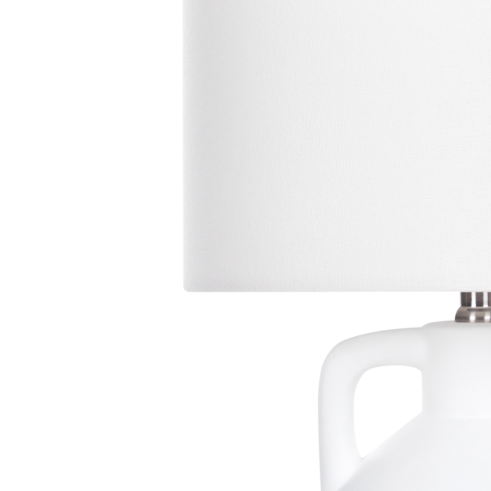 Lampada da tavolo in ceramica bianca con paralume a tamburo in lino base minimalista stile design contemporaneo