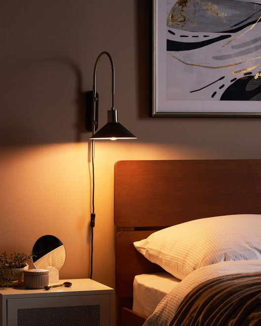 Lampada da parete moderna in metallo nero con paralume a cono e interruttore On/Off soggiorno camera da letto