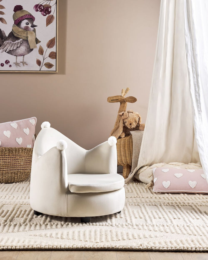 Sedia imbottita in velluto beige con braccioli Mobili per l'asilo nido Seduta per bambini Design moderno Forma a corona