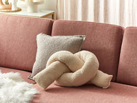 Cuscino moderno in tessuto peluche beige 172 x 14 cm accessorio decorazione divano