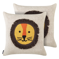 Set di 2 cuscini decorativi per bambini in cotone beige 45 x 45 cm con motivo a leone Accessorio per la camera da letto dei bambini