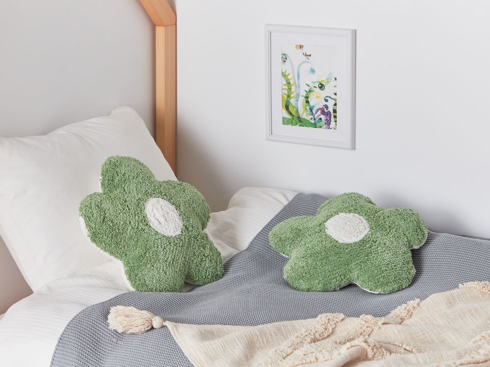 Set di 2 cuscini decorativi per bambini in cotone verde a forma di fiore, decorativi a tema floreale.