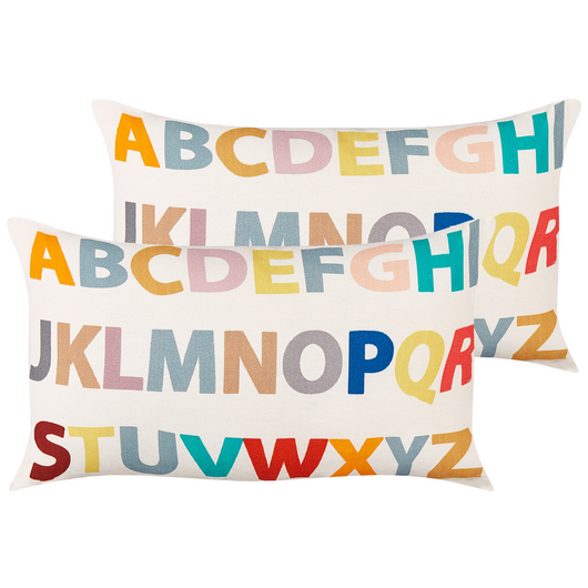 Set di 2 cuscini decorativi per bambini in cotone multicolore 45 x 45 cm con motivo alfabetico Accessorio per la cameretta dei bambini