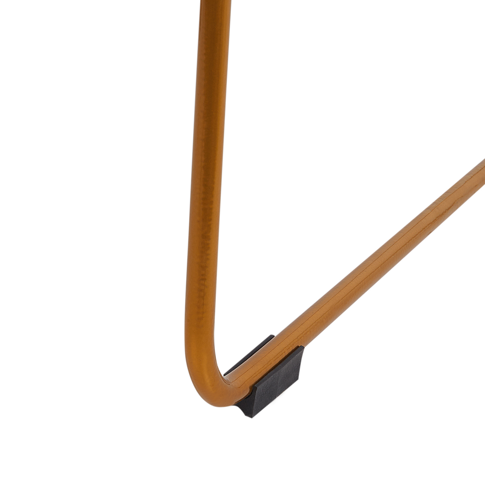 Sedia d'accento in metallo dorato con design a filo senza braccioli in ecopelle nera con cuscinetto Glam Industrial Modern