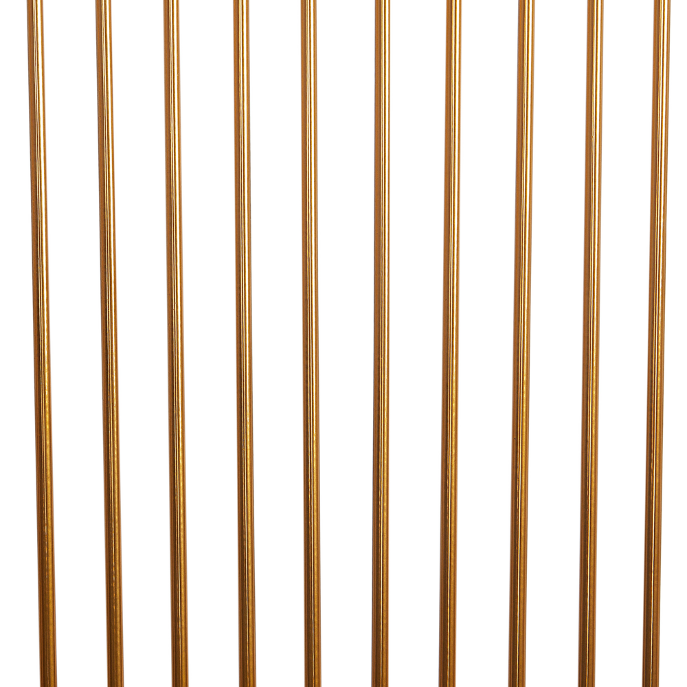 Sedia d'accento in metallo dorato con design a filo senza braccioli in ecopelle nera con cuscinetto Glam Industrial Modern