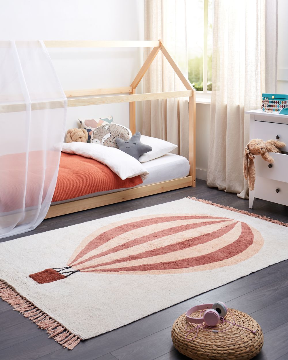 Tappeto rettangolare in cotone bianco sporco con motivo mongolfiera140 x 200 cm stile boho cameretta