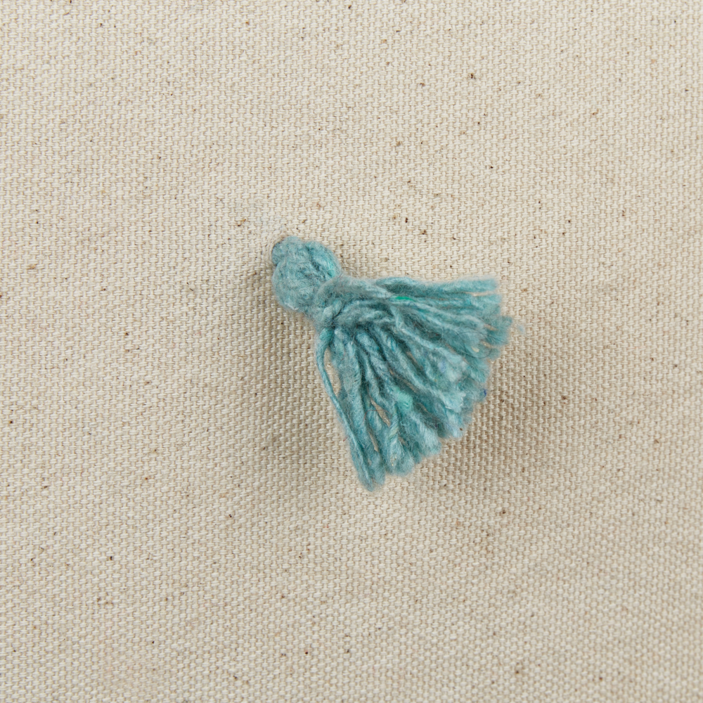 2 cuscini decorativi in cotone beige chiaro 45 x 45 cm con frange multicolori