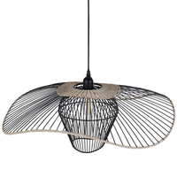 Lampada a sospensione con paralume in rattan e metallo nero soggiorno camera da letto