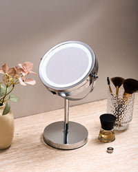 Specchio da tavolo illuminato in metallo argentato ø 20 cm con luci LED d'ingrandimento bifacciali