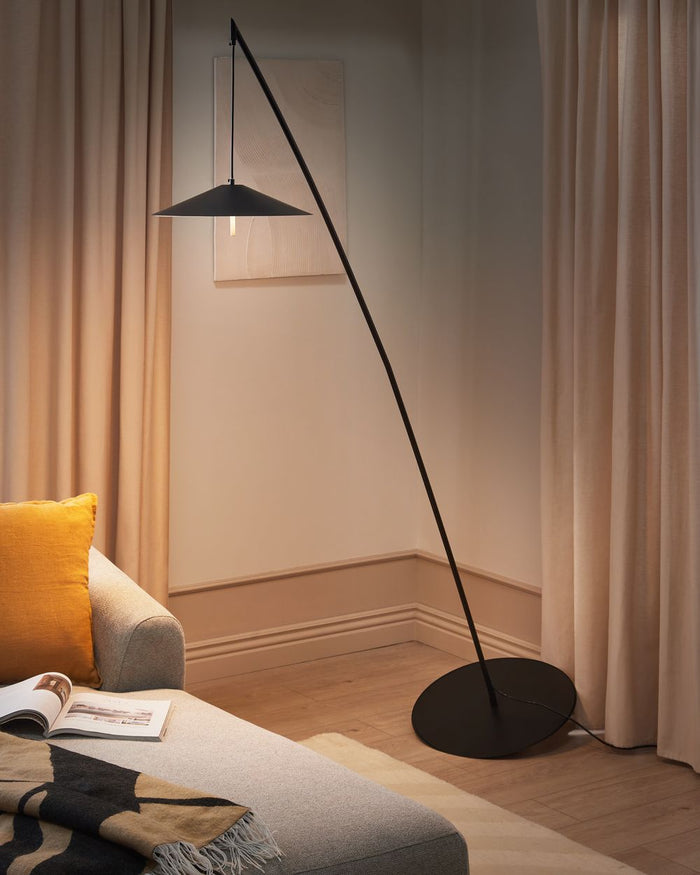 Lampada da terra in metallo Nero con base tonda paralume a cupola Glam Luce ambientale Soggiorno Illuminazione