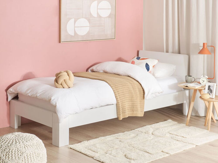 Letto in legno di pino bianco Dimensioni singole 90 x 200 Testiera a doghe minimalista