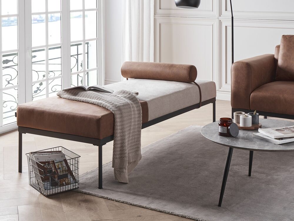 Chaise longue in lino sintetico ecopelle beige e marrone con gambe nere in ferro stile elegante