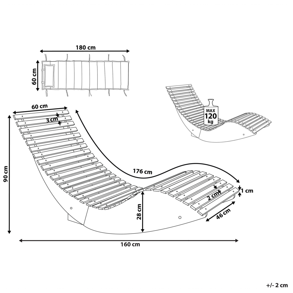 Lettino prendisole in legno di acacia a dondolo con cuscino bianco sporco dalla forma curva