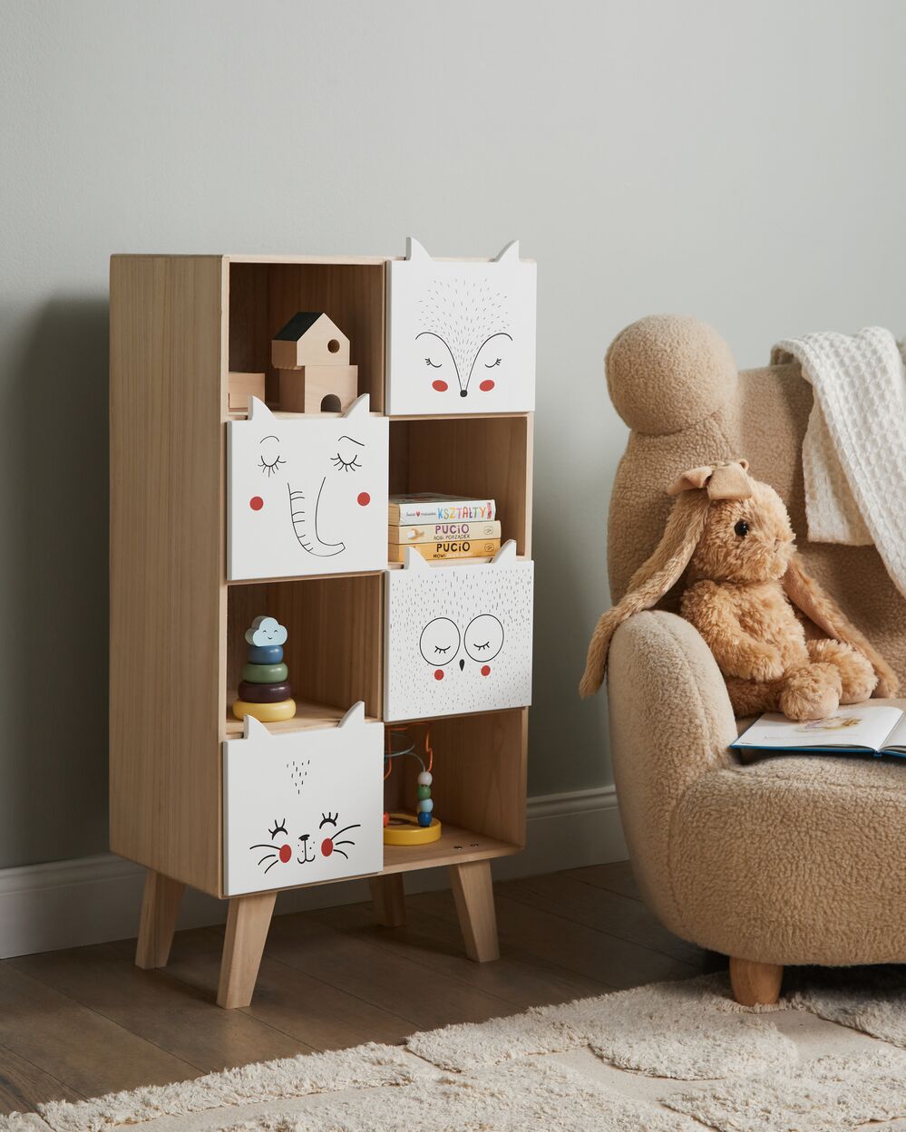 Libreria a 4 livelli in legno chiaro e MDF bianco Cassetti scaffali