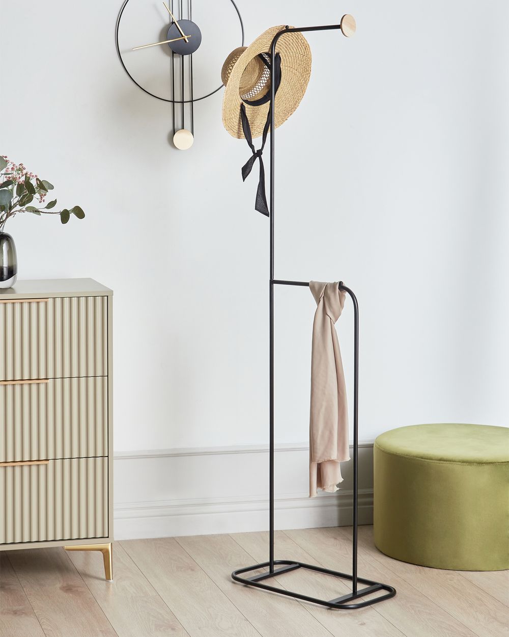 Appendiabiti in ferro nero in metallo da 171 cm