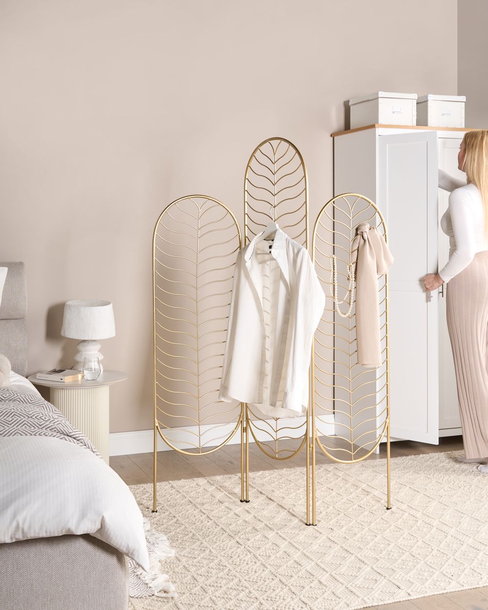 Divisorio decorativo per ambienti con 3 pannelli pieghevoli con struttura in ferro e metallo Oro