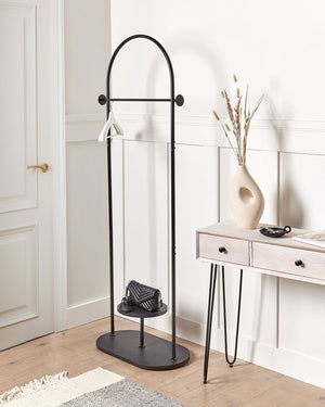 Appendiabiti in acciaio nero da 174 cm, indipendente, con struttura in metallo stile industriale moderno.