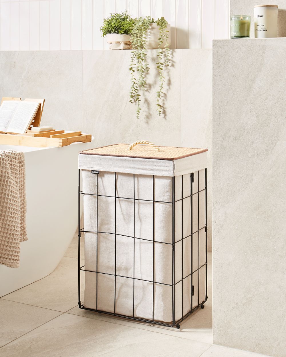 Cesto portabiancheria in metallo con coperchio rimovibile in bambù nero e legno chiaro stile moderno