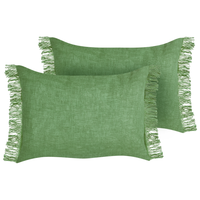 Set di 2 cuscini decorativi verde in cotone 35 x 50 cm con frange