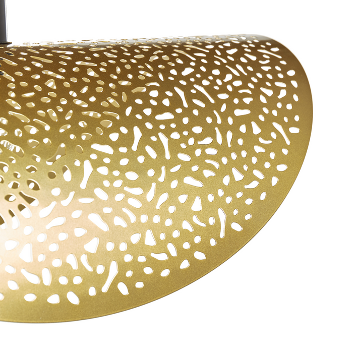 Lampadario con paralume metallico in ferro dorato per illuminazione a sospensione