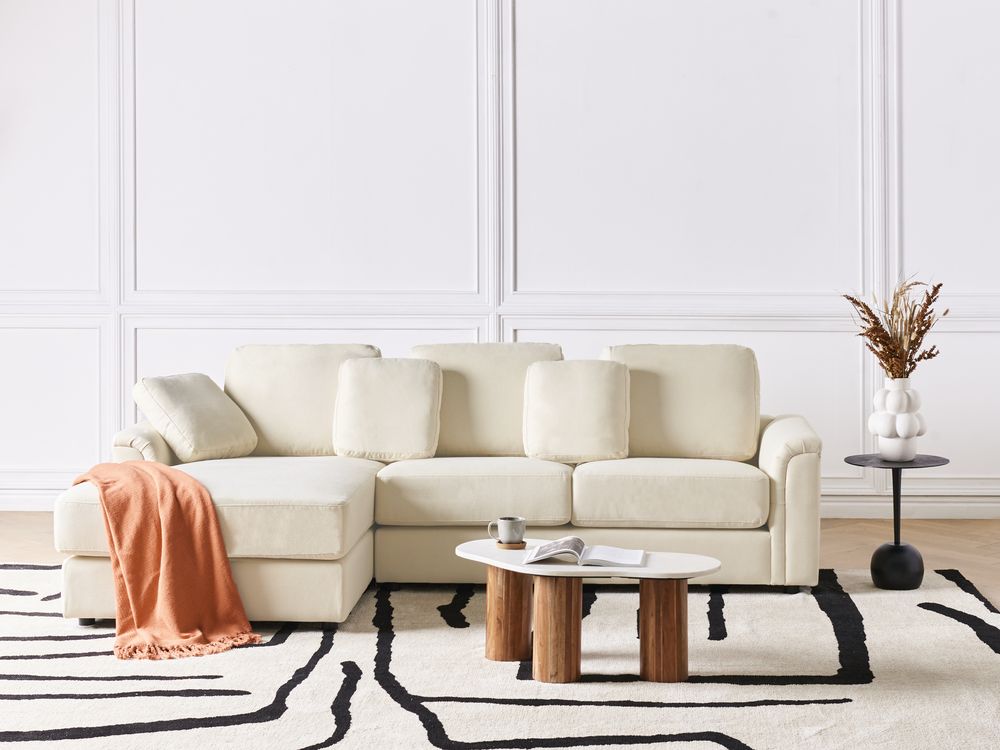 Divano moderno ad angolo con gambe in plastica in tessuto beige chiaro lato destro