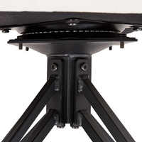 Set di 2 sedie girevoli da pranzo Tessuto beige chiaro con braccioli Schienale trapuntato Gambe in metallo nero Retro