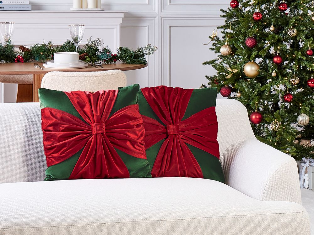 Set di 2 cuscini decorativi in tessuto di velluto verde e rosso con motivo di regalo di Natale 45 x 45 cm Accessorio decorativo