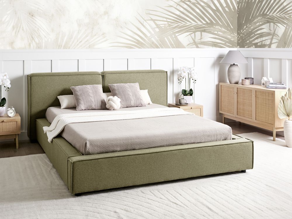 Letto EU King Size Verde rivestito in tessuto 160 x 200 cm Base a doghe con spessa testiera imbottita e pediera