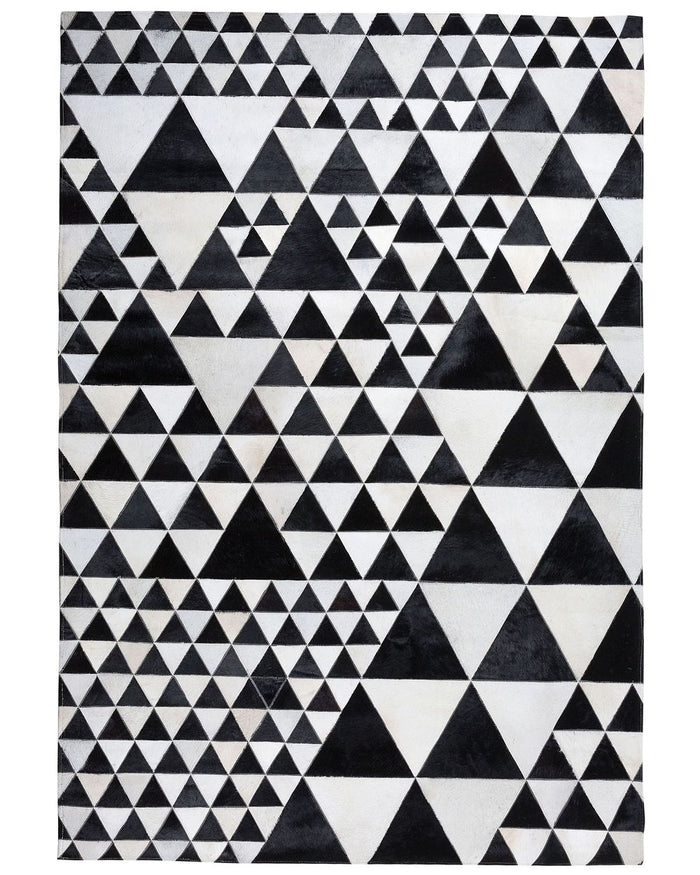 Tappeto in pelle di colore Bianco e Nero Pelle 140 x 200 cm Artigianale stile Moderno