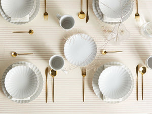 Set di 16 stoviglie in gres caolino fatto a mano con smalto reattivo Bianco Cucina effetto martello Sala da pranzo