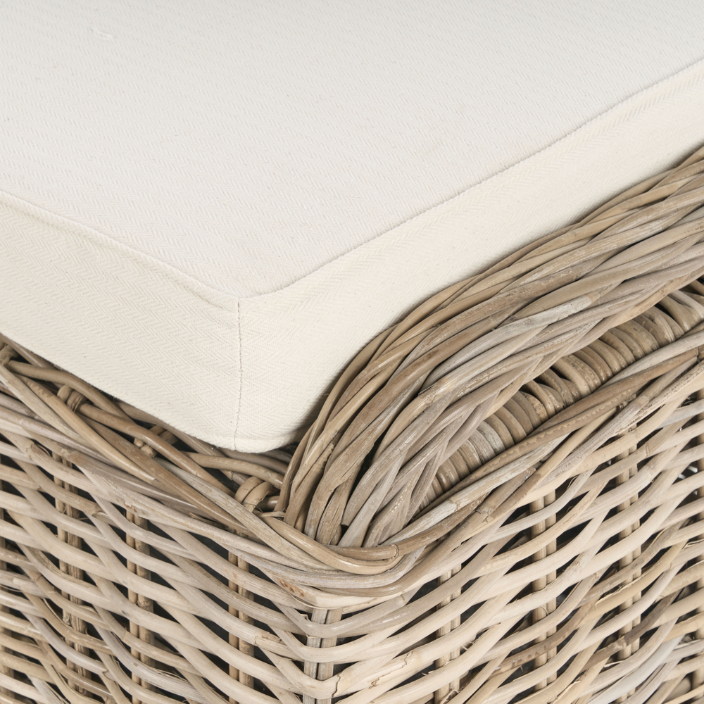 Ottomana da giardino 2 posti in rattan naturale, con cuscini bianchi e bianco sporco, 140 cm – Perfetto per esterni ed interni, stile boho per giardino, patio e balcone.