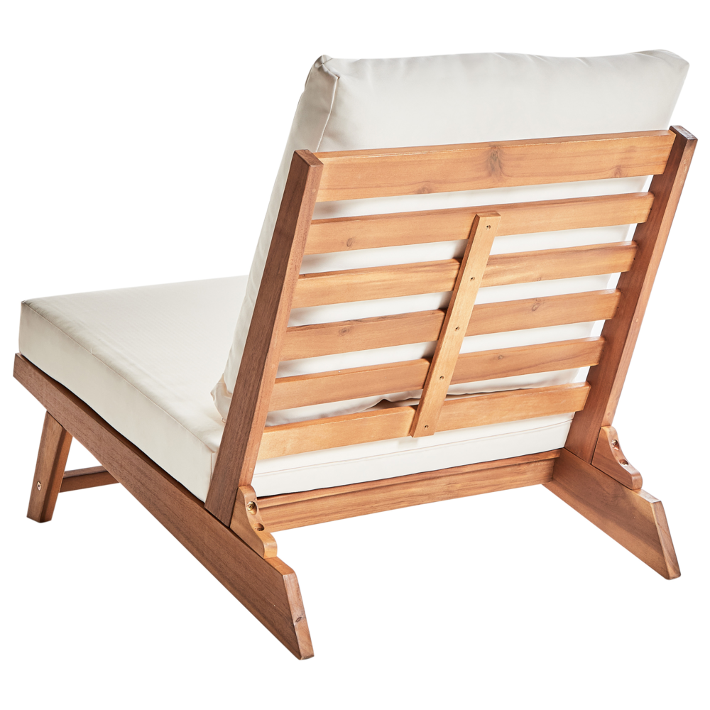 Set di 2 Poltroncine in legno di acacia colore bianco sporco con schienale e cuscini per la seduta Design perfetto per interni ed esterni, che unisce stile moderno e rustico.