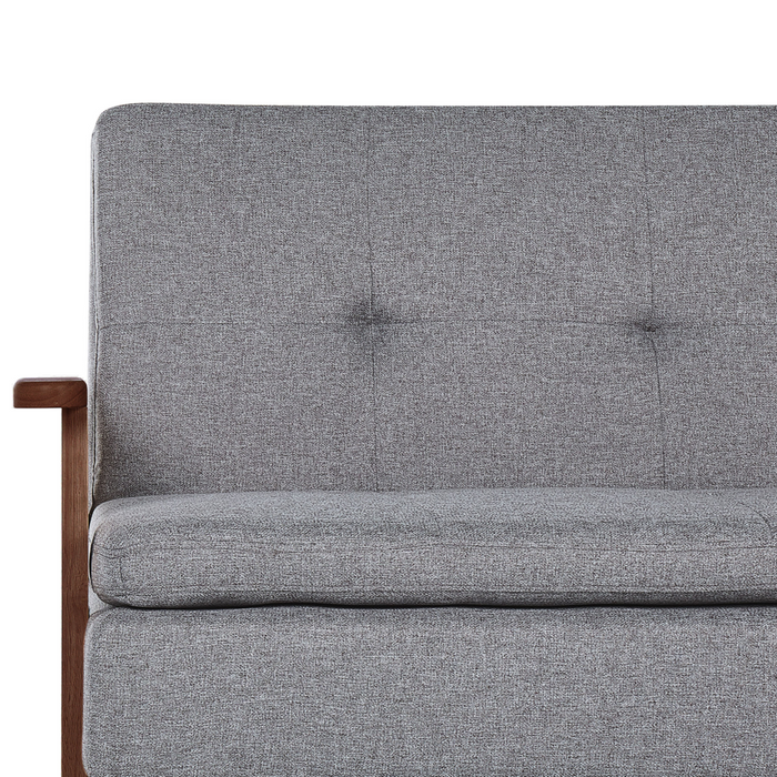 Divano letto moderno in tessuto grigio scuro braccioli in legno chiaro gambe trasformabili stile moderno