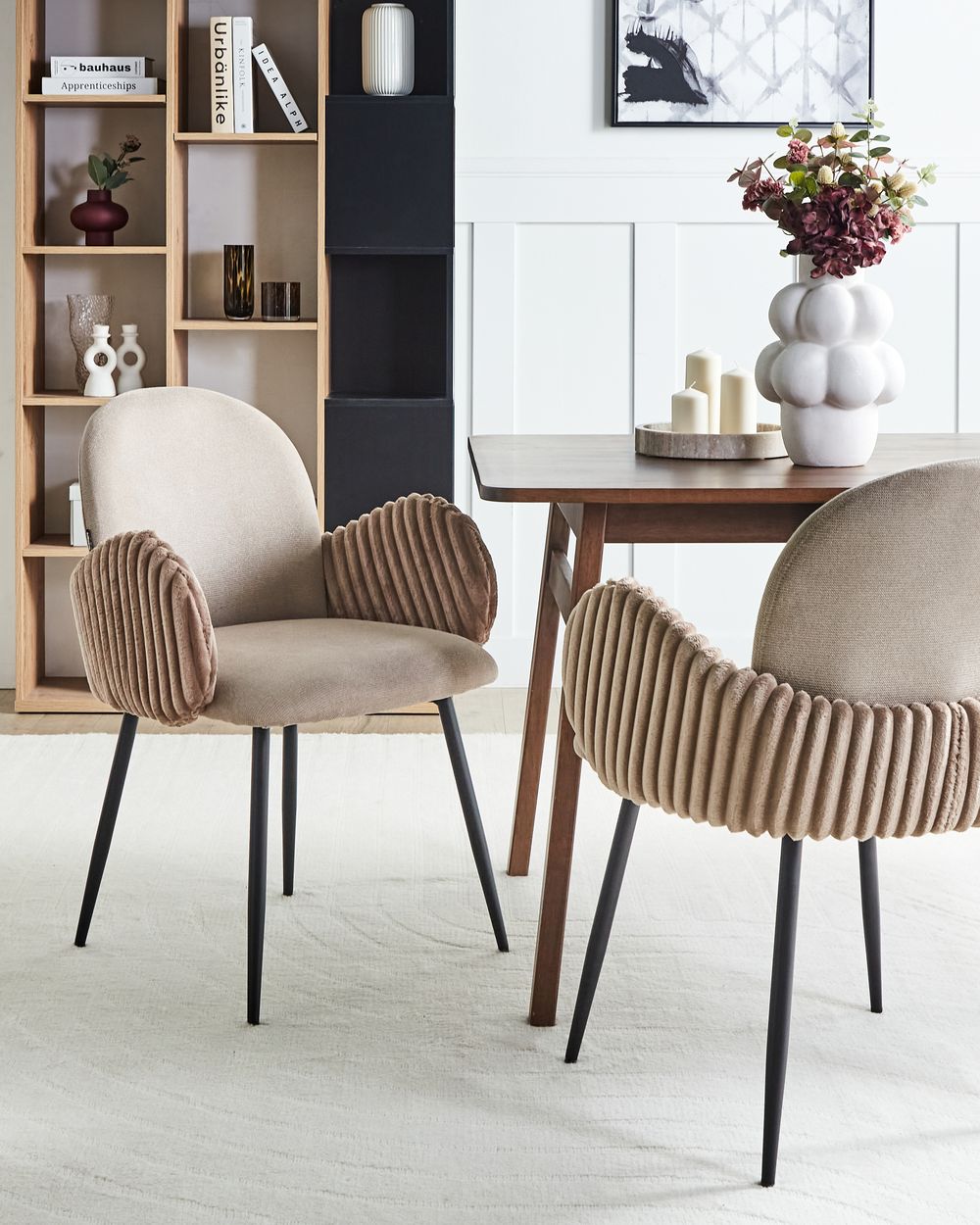 Set di 2 sedie da pranzo in tessuto tortora stile retrò seduta rotonda