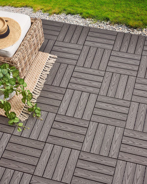 Pavimentazione per esterni grigio piastrelle in composito WPC a incastro resistente