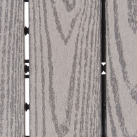 Pavimentazione per esterni grigio piastrelle in composito WPC a incastro resistente