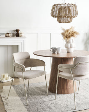 Set di 2 sedie da pranzo imbottite beige chiaro con braccioli Base in metallo Design moderno