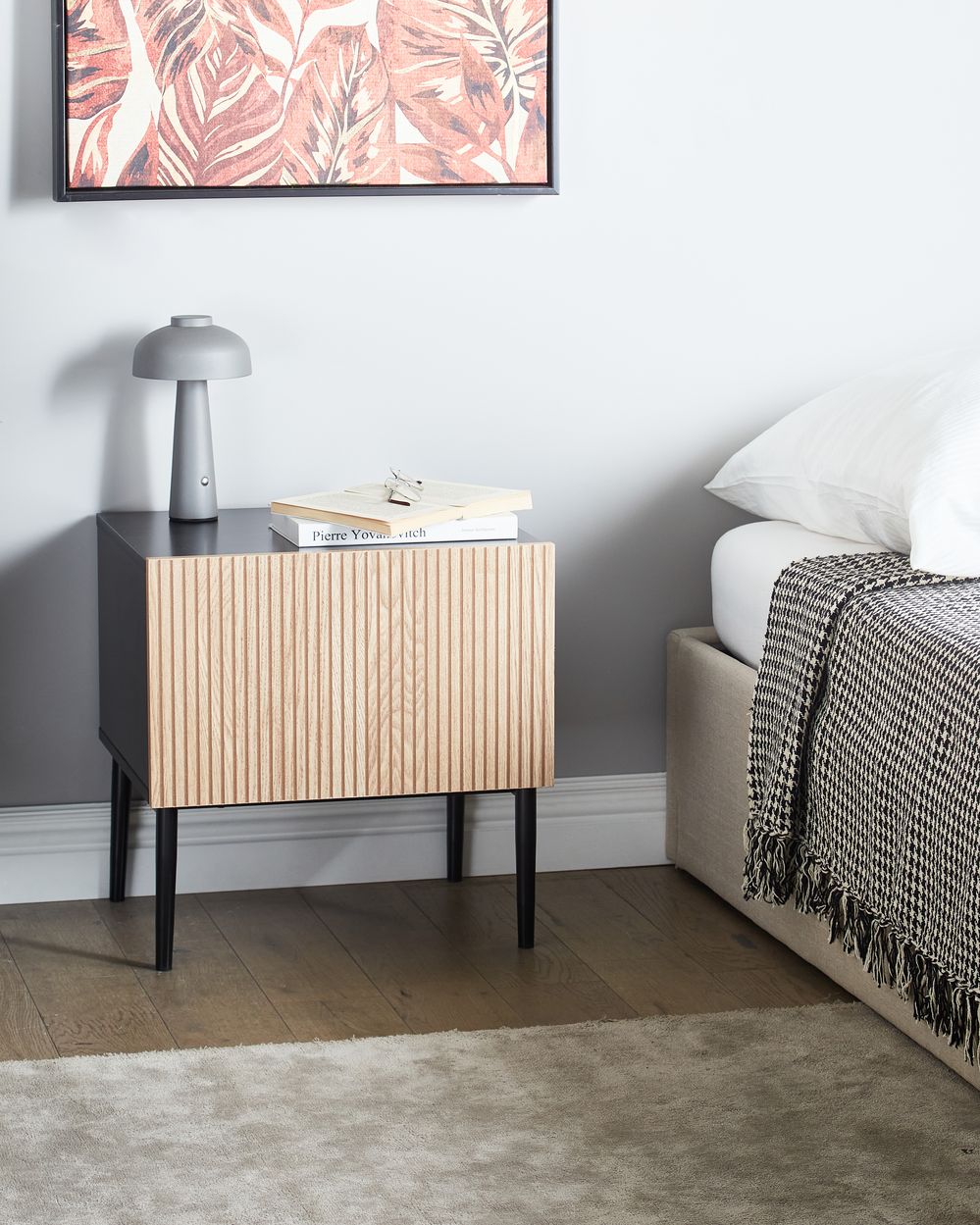 Comodino in MDF nero a coste in legno di frassino naturale Comodino per camera da letto a 1 cassetto Moderno