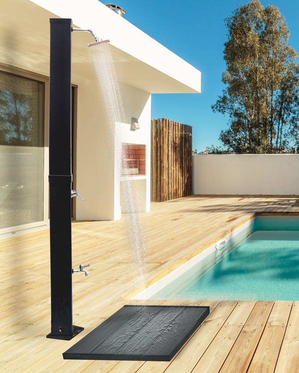 Doccia da esterno con miscelatore da esterno in acciaio inox nero con funzione pioggia alimentato ad energia solare Giardino moderno