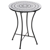 Set da balcone con tavolo e sedie pieghevoli in metallo e piastrelle in ceramica bianca e nera