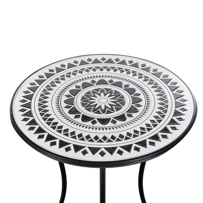 Set da balcone con tavolo e sedie pieghevoli in metallo e piastrelle in ceramica bianca e nera