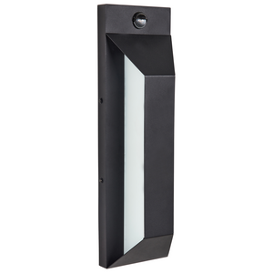 Lampada da parete LED da esterno con sensore di movimento, applique nera in metallo e vetro opaco, design moderno per patio e giardino.