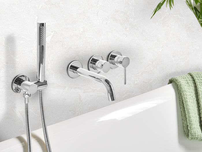 Set di miscelatori per vasca da bagno montati a muro, in ottone argentato, soffione doccia a bocca singola