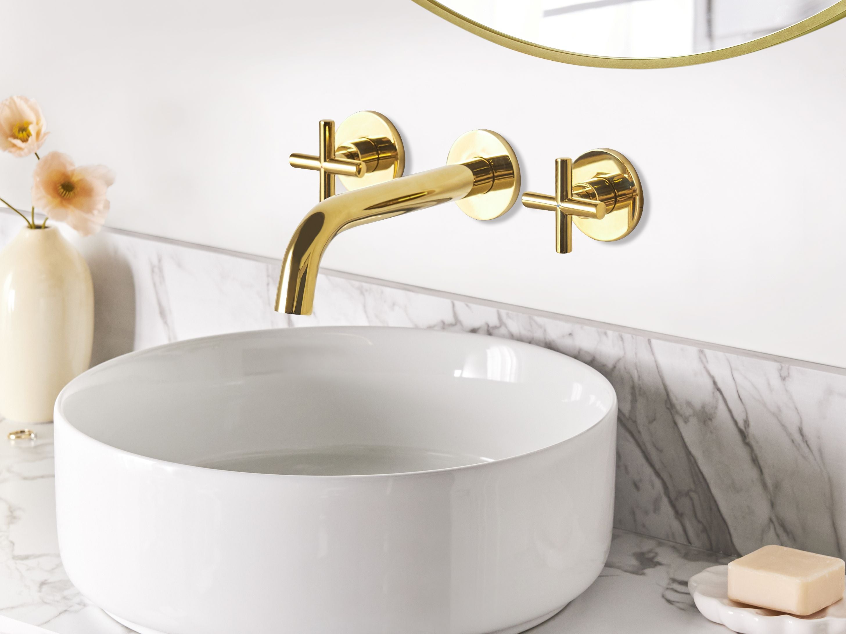 Rubinetto miscelatore per lavabo a parete in ottone color oro con 3 fori e doppia maniglia