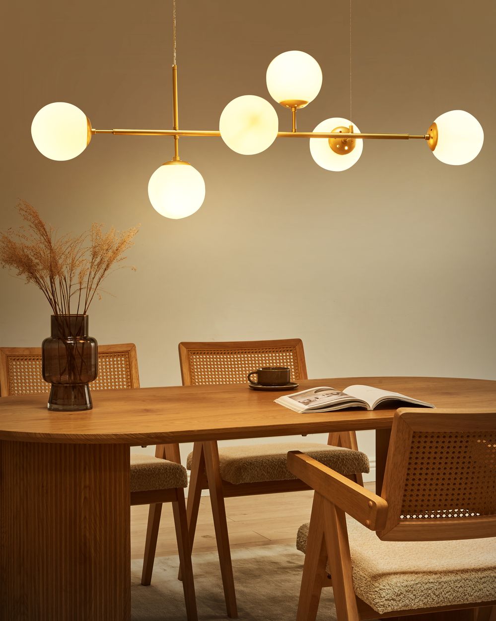 Lampadario in metallo con 6 paralumi in vetro oro stile glamour