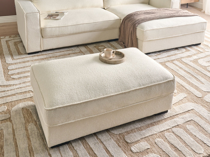 Pouf imbottito in bouclé bianco sporco rettangolare stile moderno minimalista