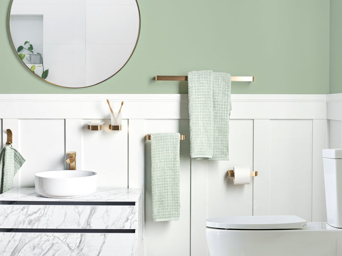 Set di 6 accessori da bagno in alluminio e vetro finitura opaca oro