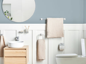 Set di 6 accessori per il bagno in alluminio argento opaco con bicchiere e portasapone inclusi Accessori per il bagno moderno classico